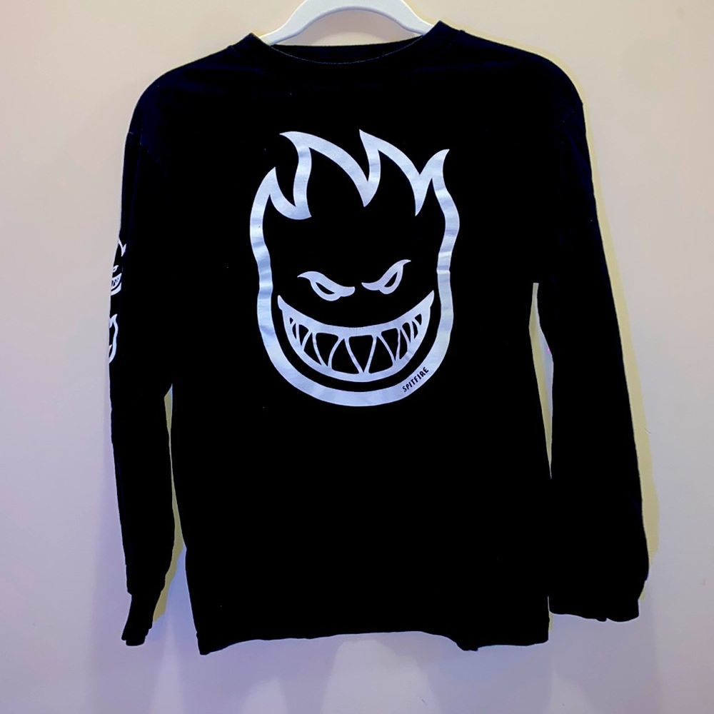Graphic long sleeve tee black